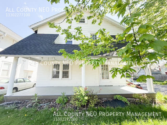 900 Roslyn Ave SW – photo 3