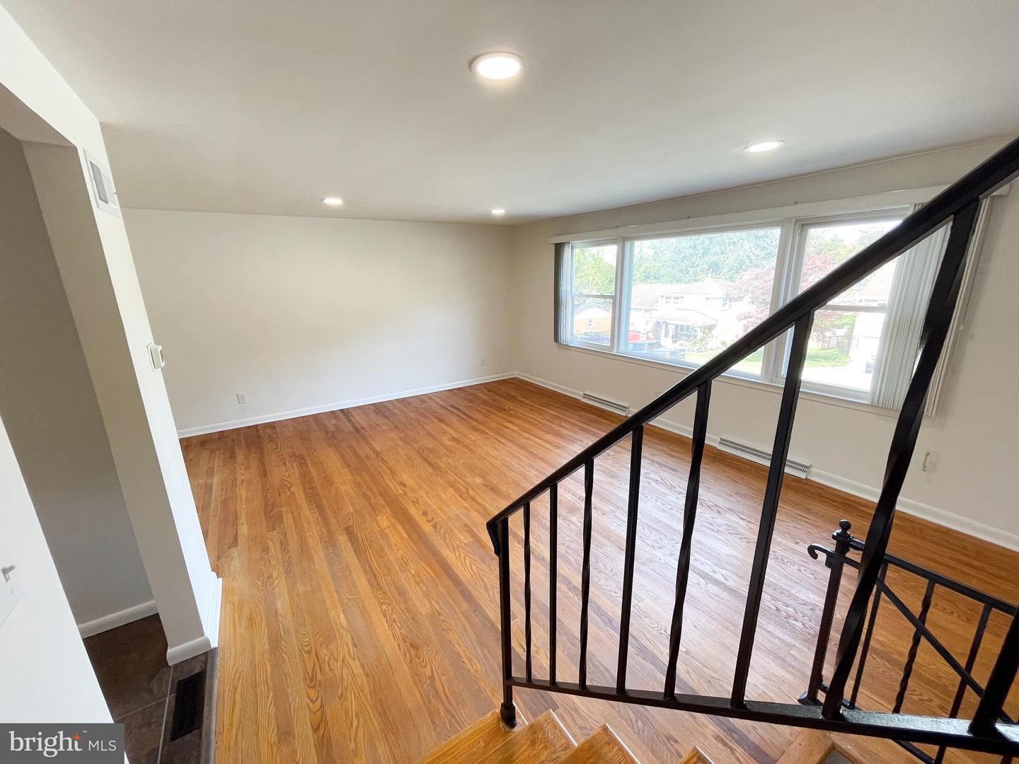 2620 Raleigh Dr – photo 3