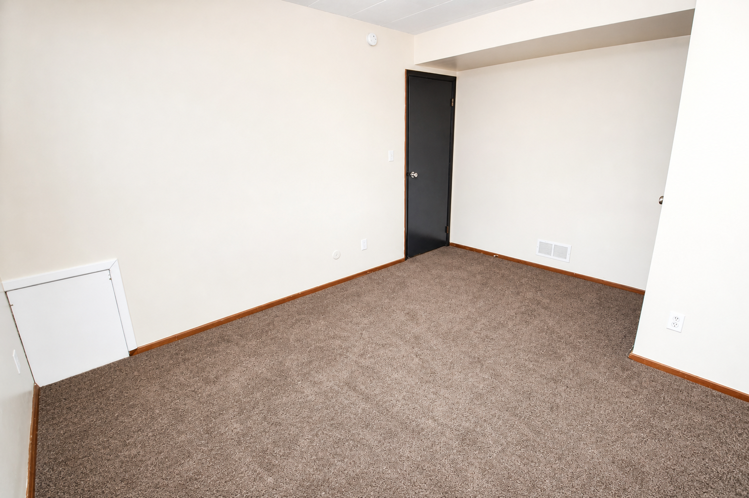 504 Orchard Ave unit 202 – photo 4