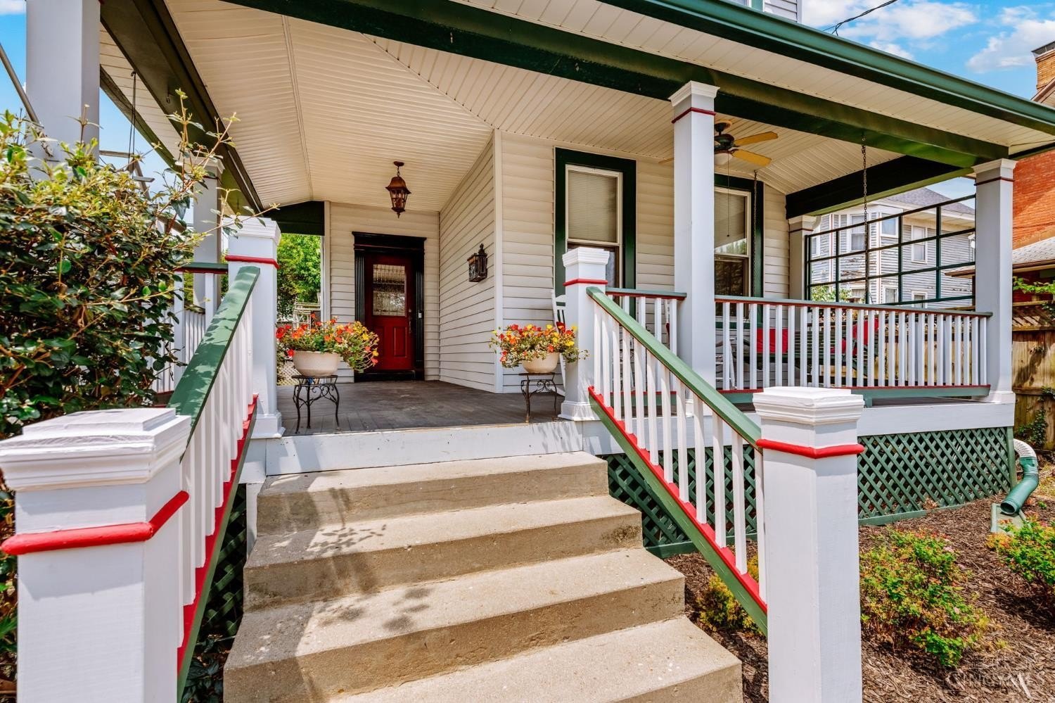 3847 Burwood Ave – photo 2