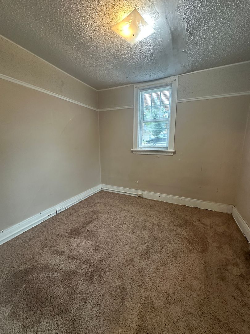 905 5th St N unit 2 – photo 4