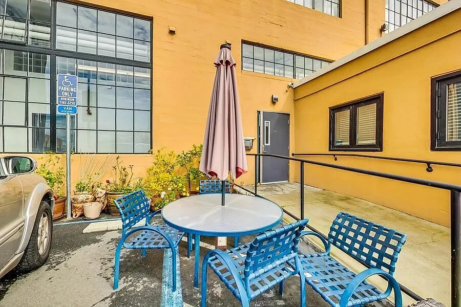 5701 International Boulevard – photo 4