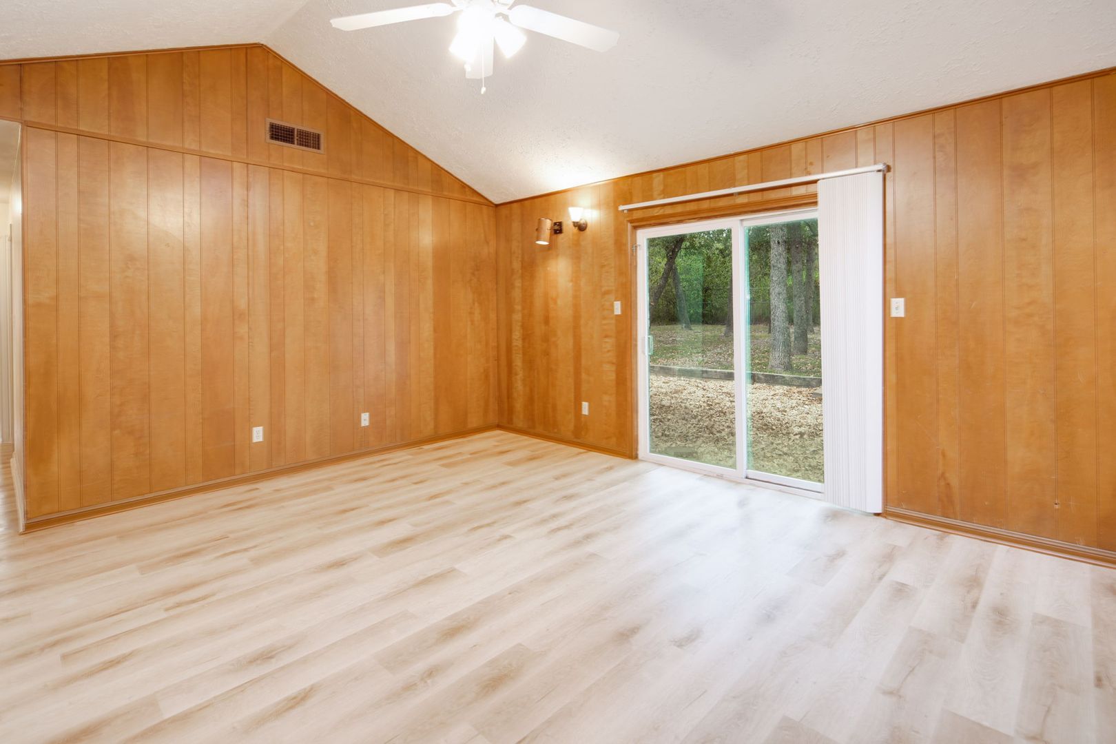 1201 Francis Dr – photo 5