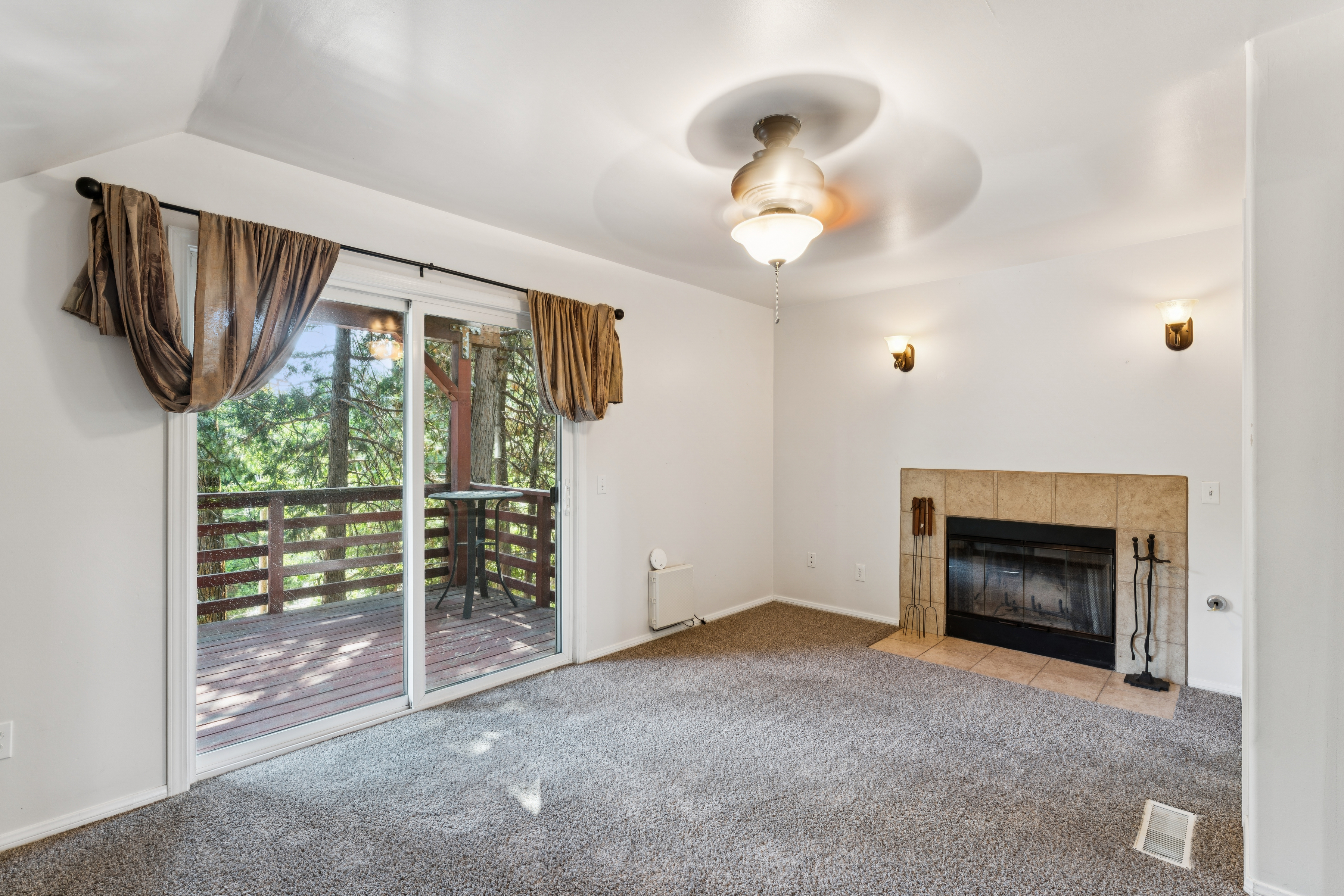 775 N Village Ln – photo 4