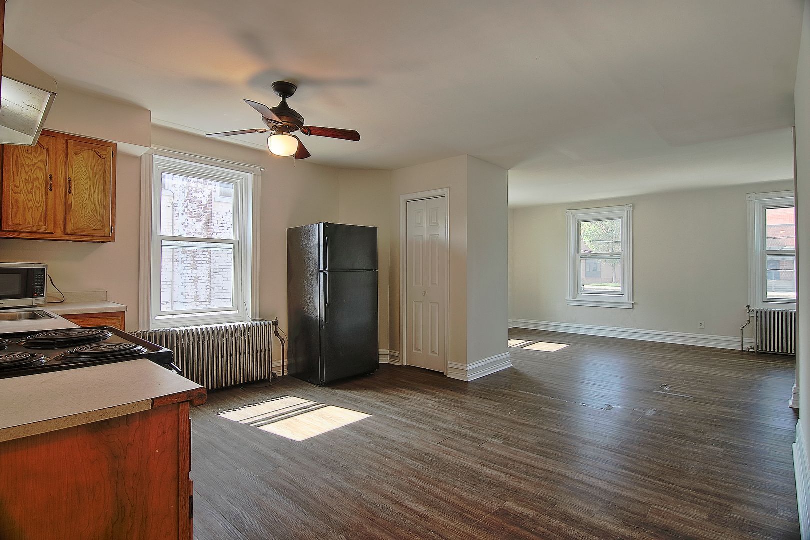 425 W 2nd St unit 431 #2 – photo 2