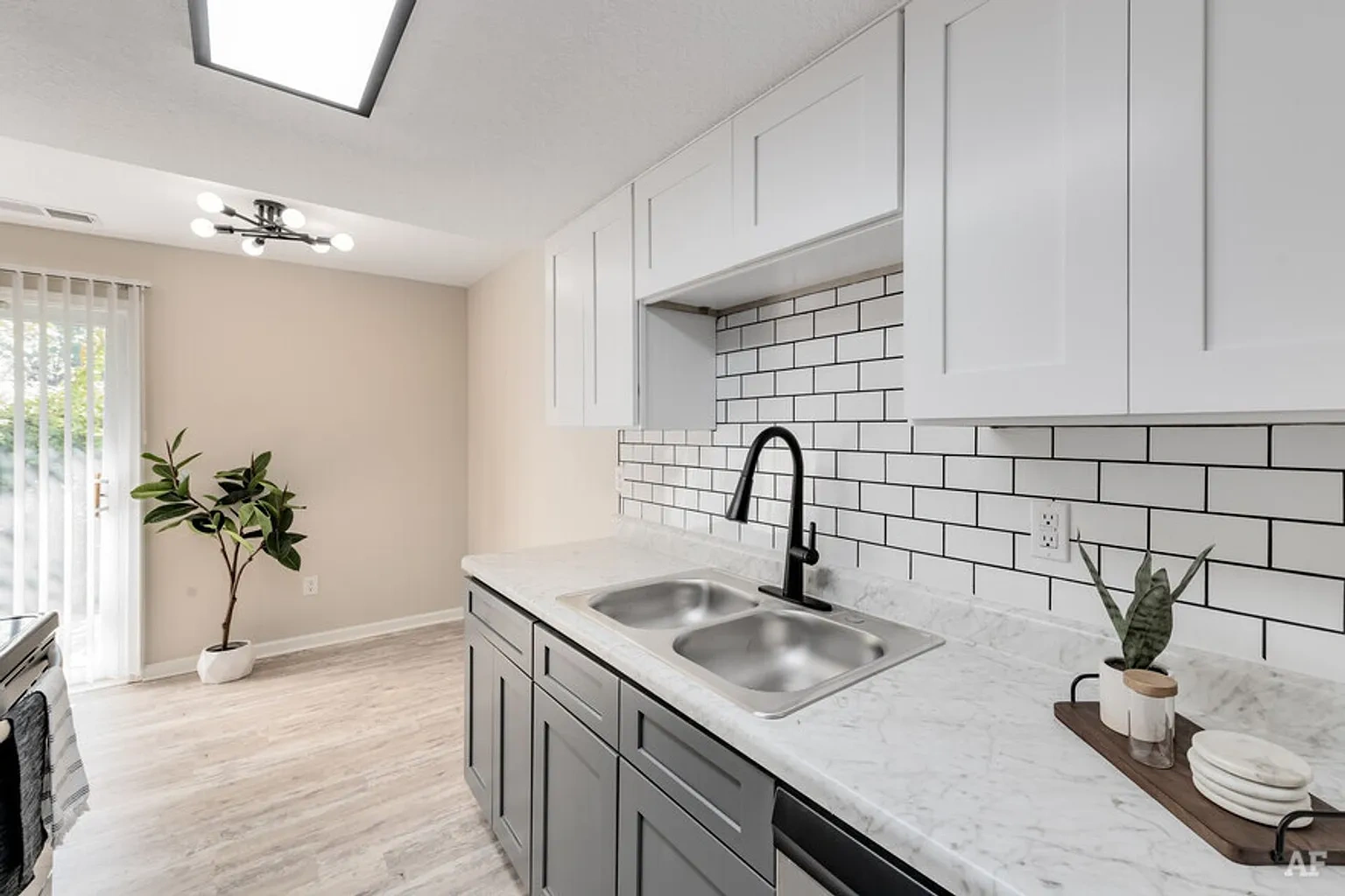 Emerald Square Villas – photo 4