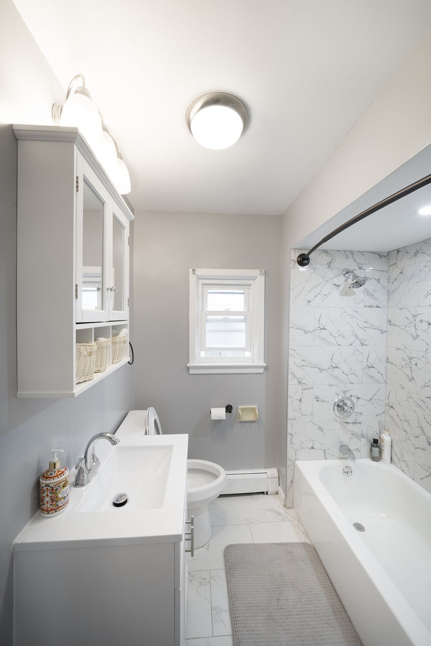 36-38 E 47th St unit 1 – photo 2