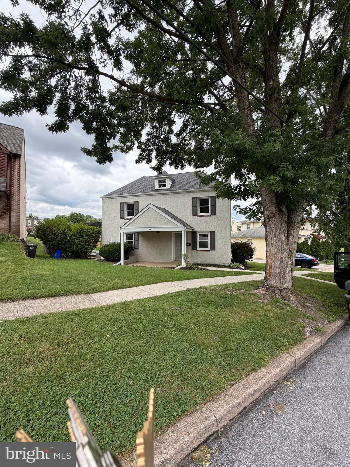 461 W 11th Ave – photo 1