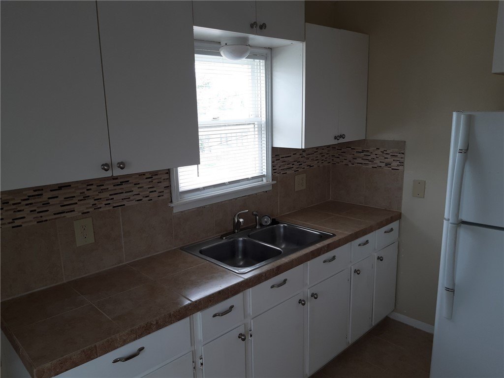 2801 Lawnview St – photo 3