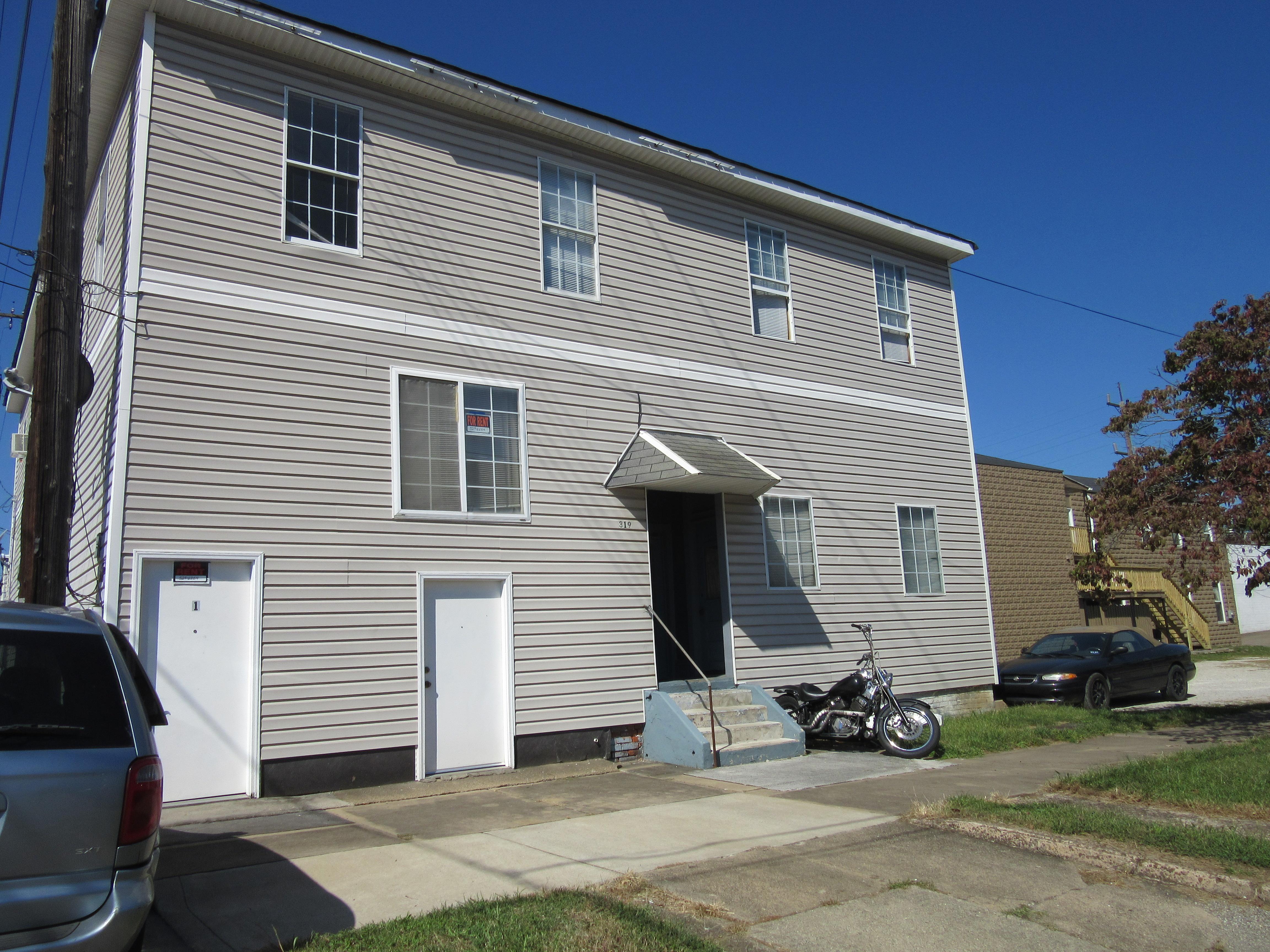 319 4th St unit 2 – photo 1