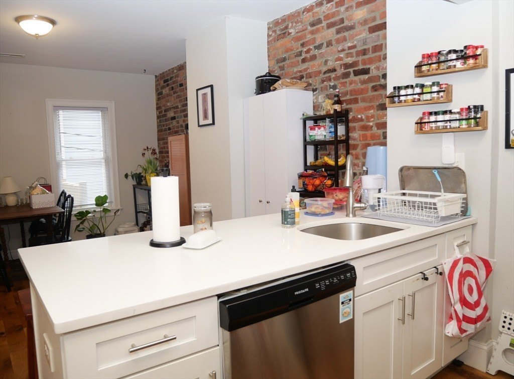 255 Paris St #2 – photo 2
