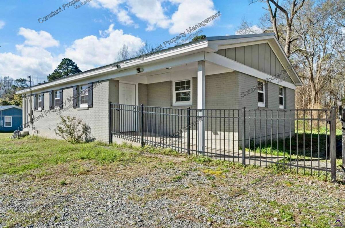 169 Garrison Rd – photo 2