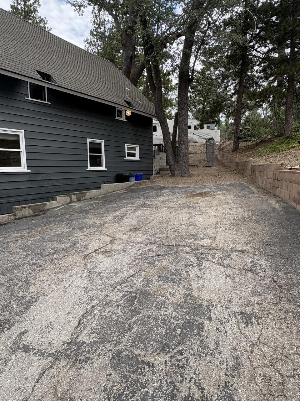 2425 Oak Dr – photo 3