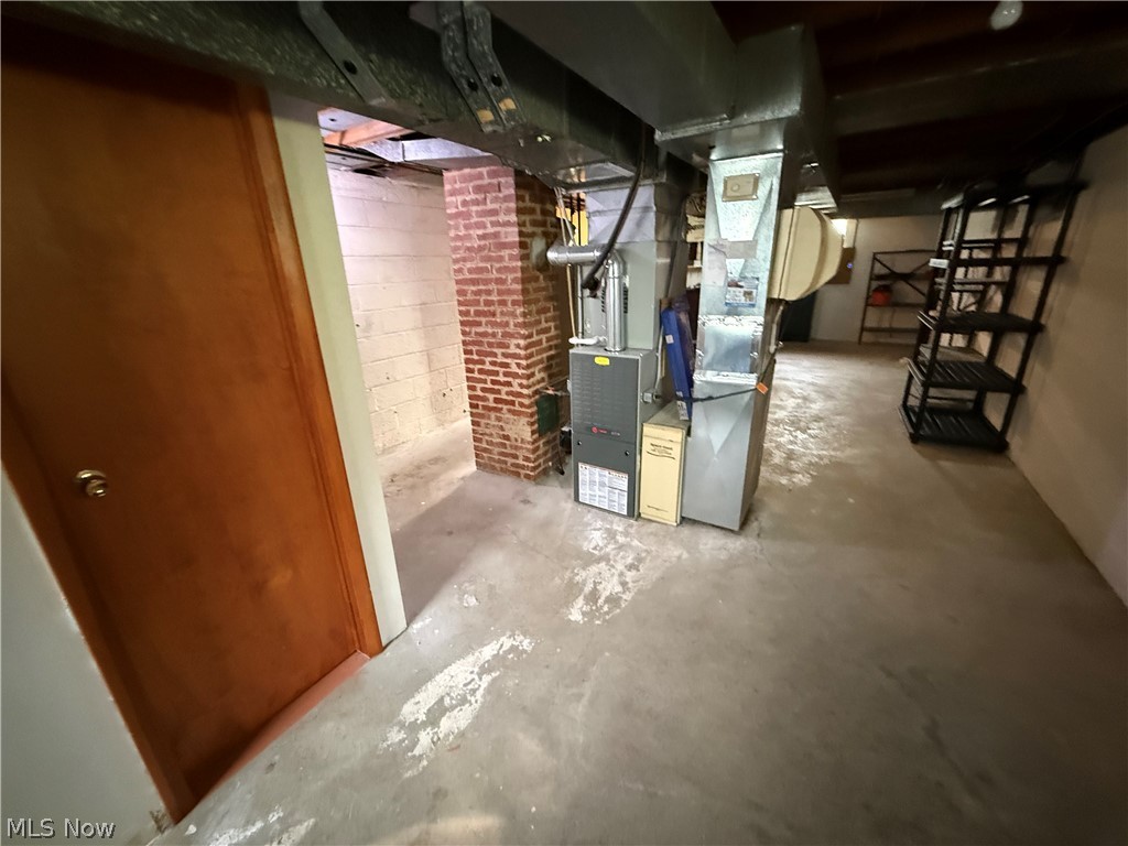 16223 Bardbury Ave – photo 5