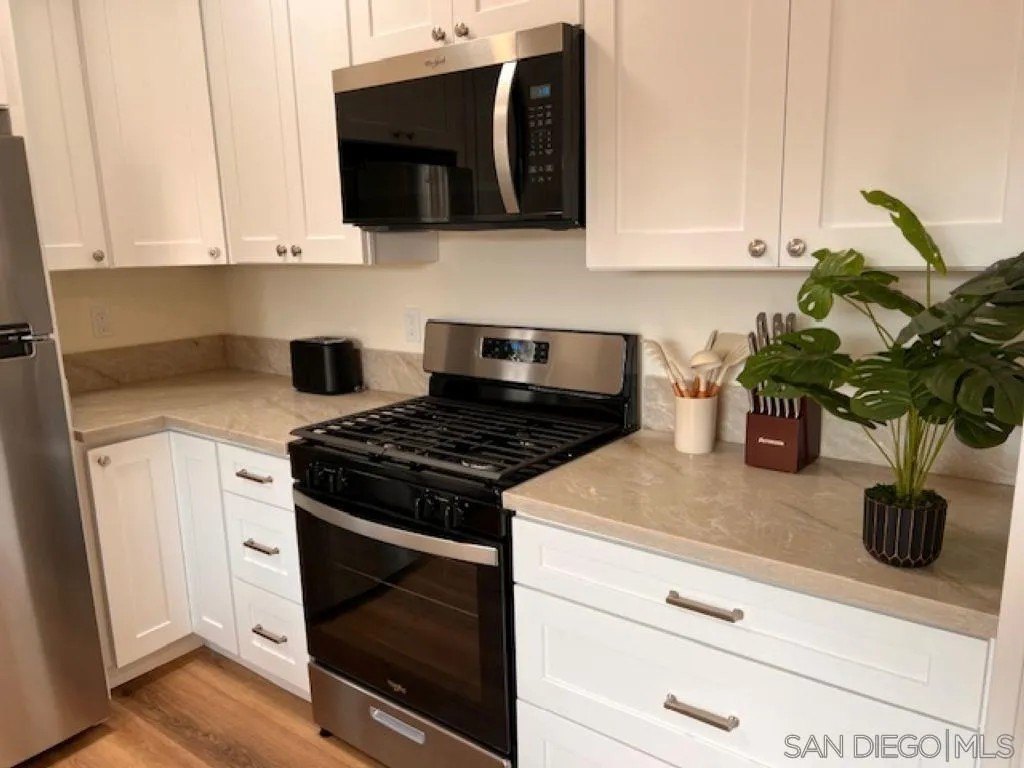 1044 3rd St – photo 5