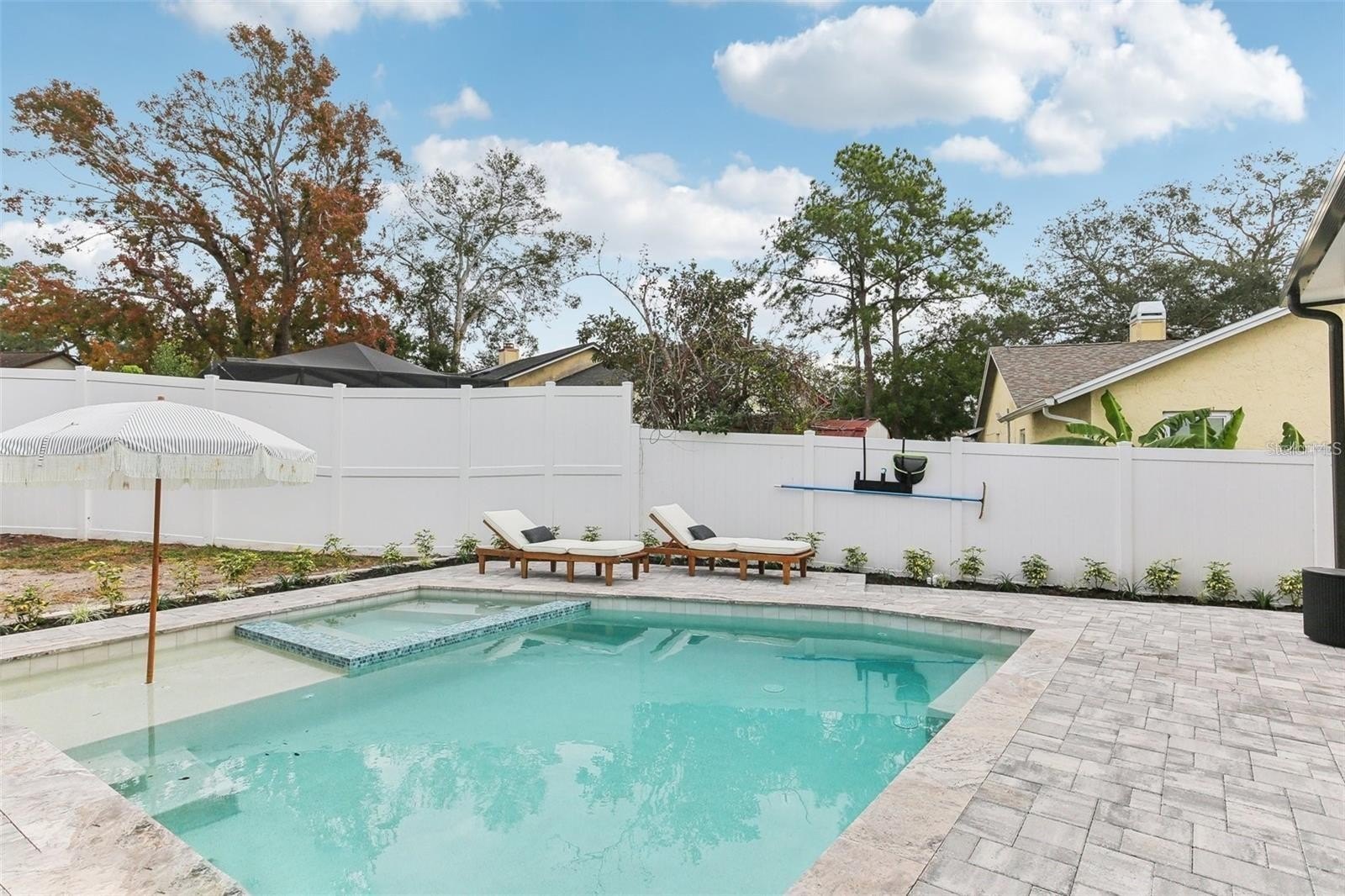 3775 Springhill Cir – photo 2