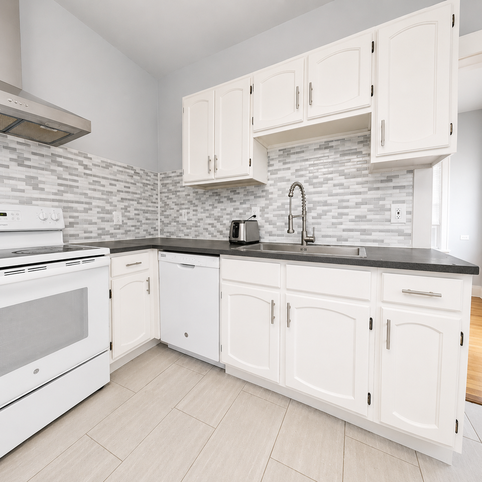 2106 Broadway Ave unit 1 – photo 3