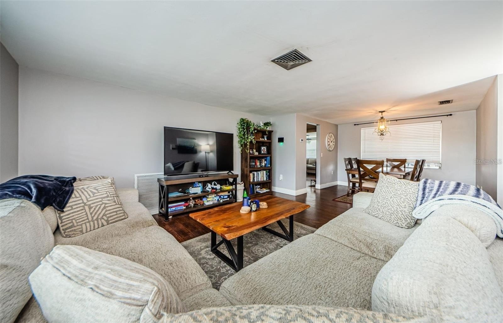5915 Otis Dr – photo 2