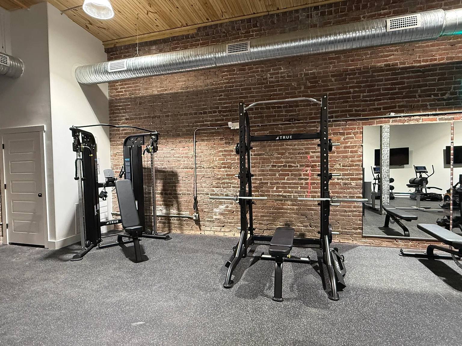The Row – photo 3
