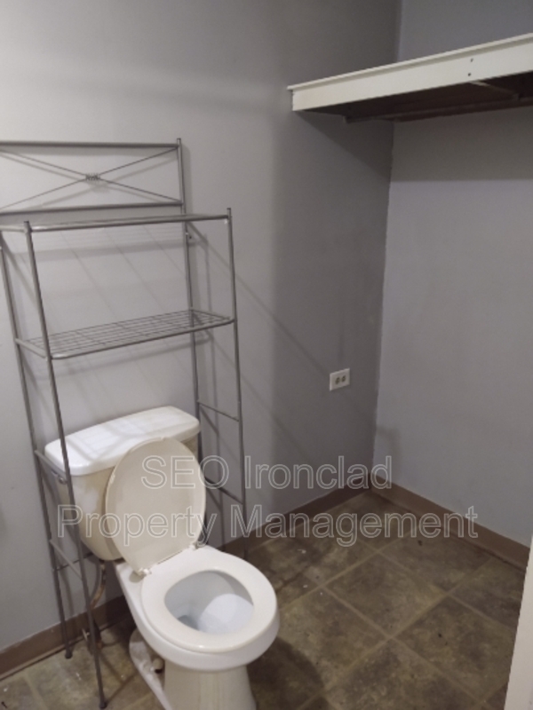 906 Putnam Ave unit 7 – photo 3