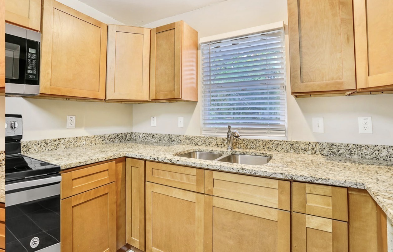 2020 Pleasure Dr – photo 4