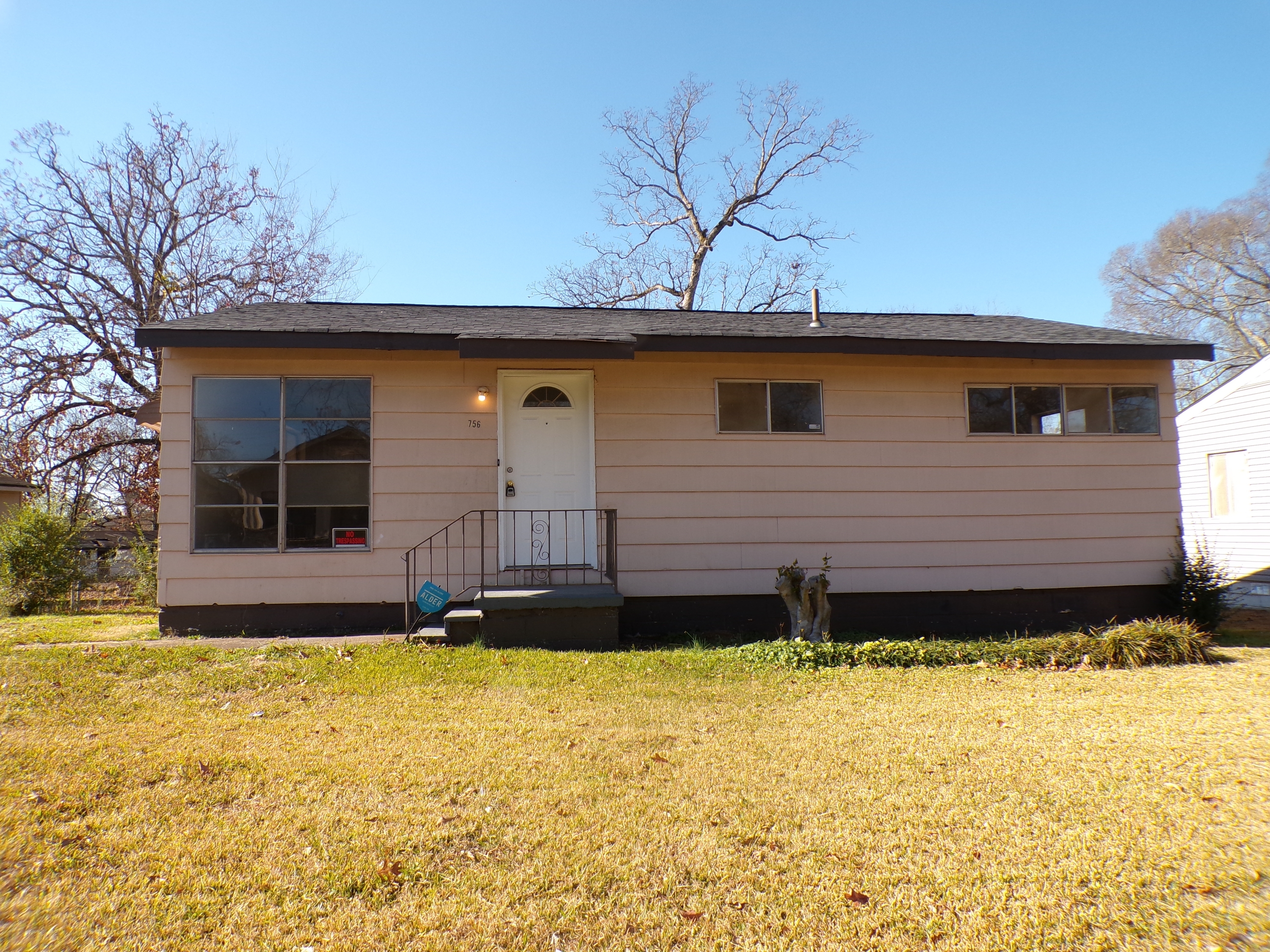 756 30th St SW – photo 1