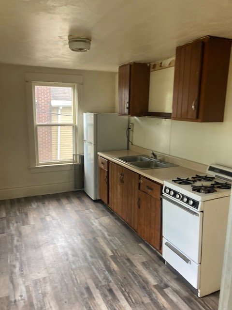 106 E Poplar St unit 2 – photo 1