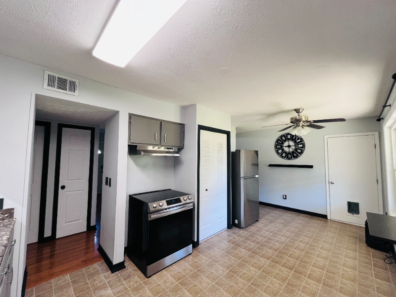 4617 Kirk Ln – photo 3