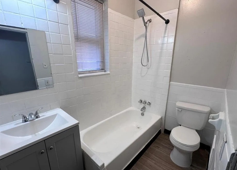 3829 S Compton Ave unit A – photo 4