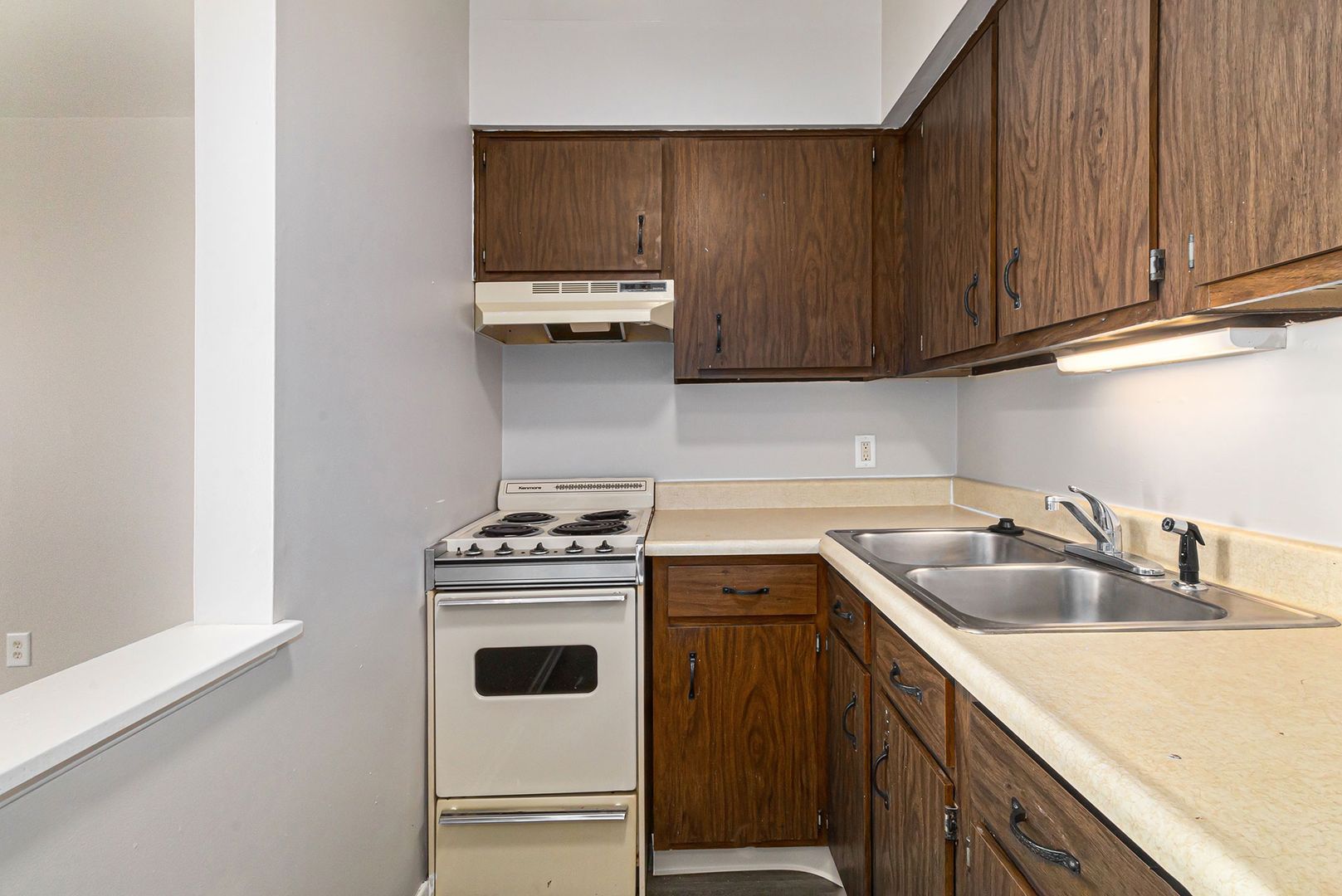 1226 N Hemlock Rd – photo 3