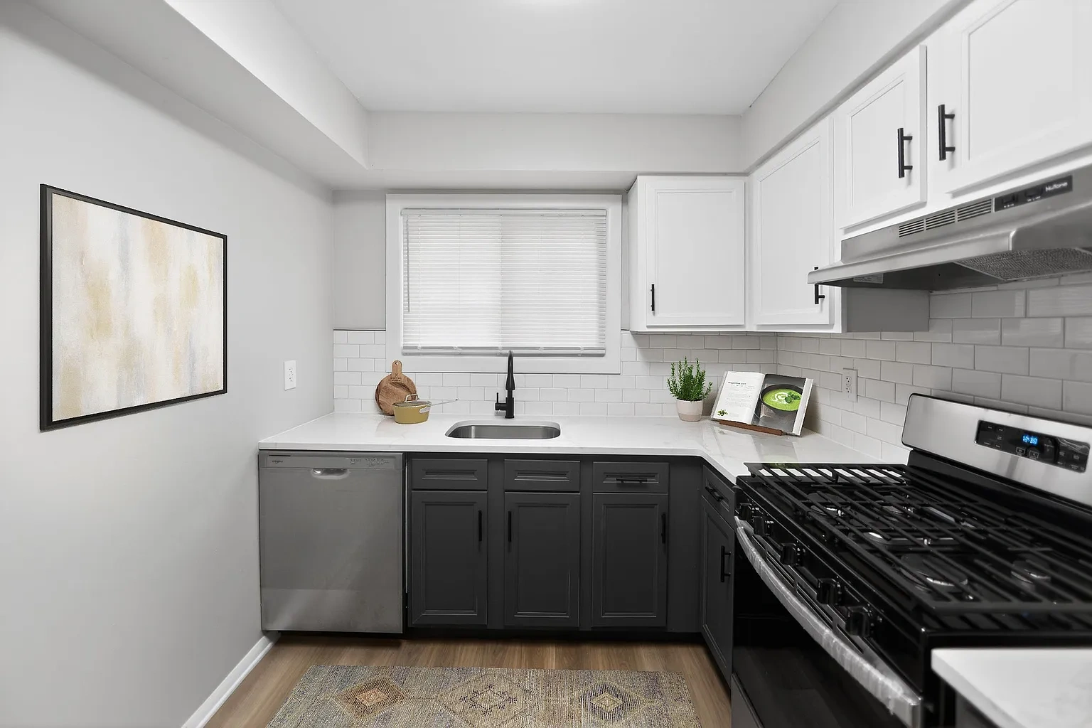 Lake Shore Park Apartments – photo 5