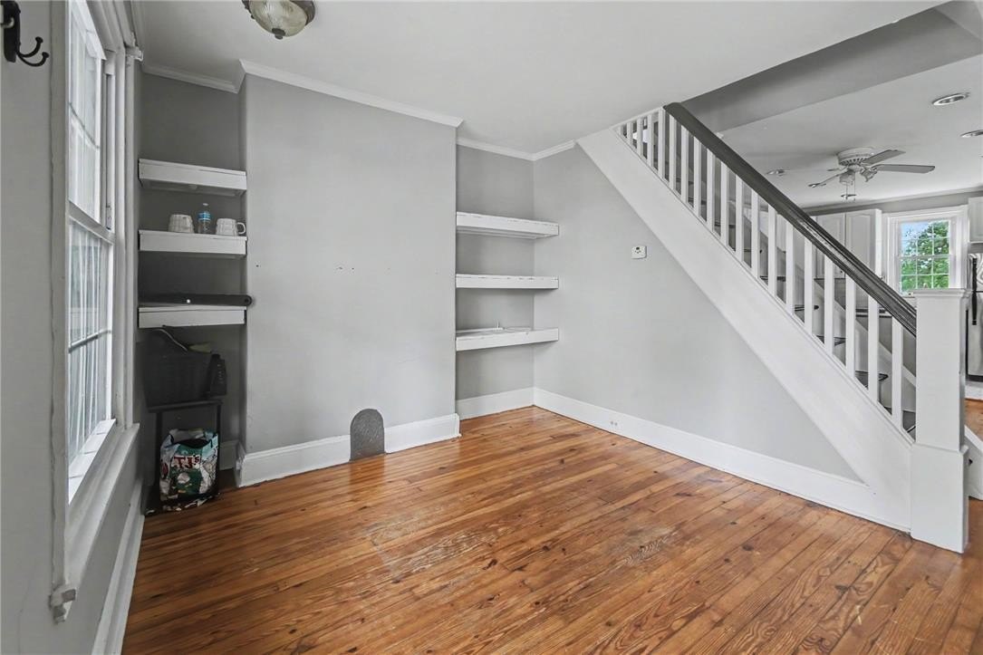 350 Dupont St – photo 2
