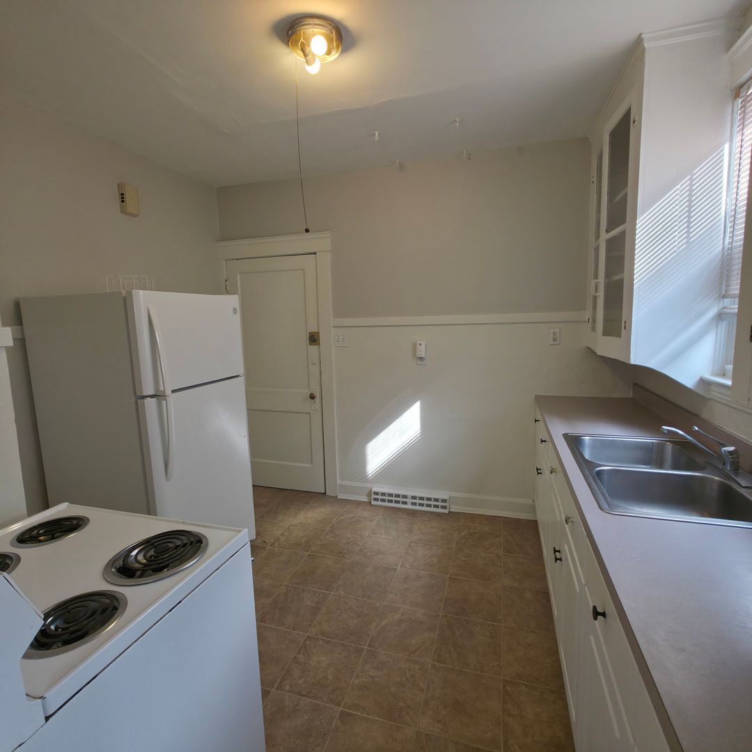 1363 Cranford Ave unit DOWN – photo 3
