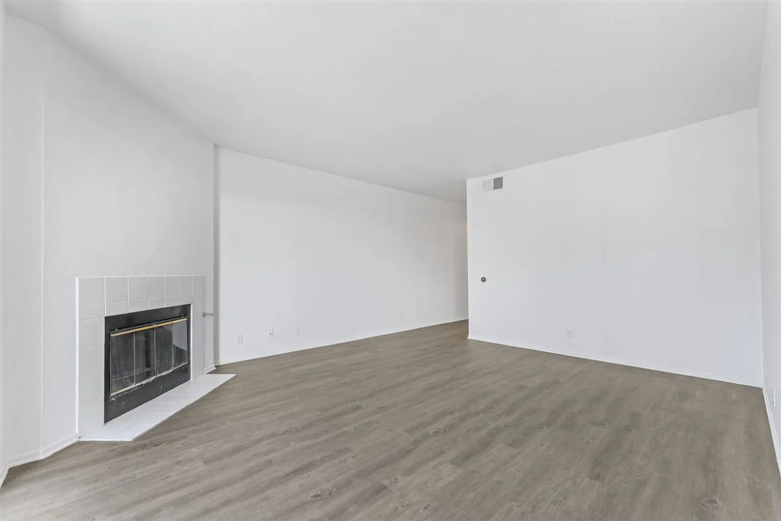 1175 E Ocean Blvd – photo 1