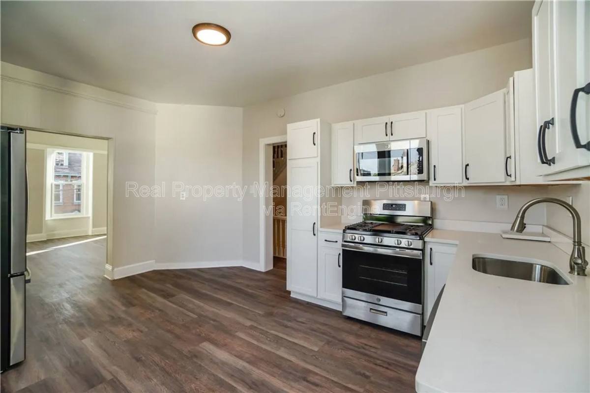 2123 Sidney St – photo 2