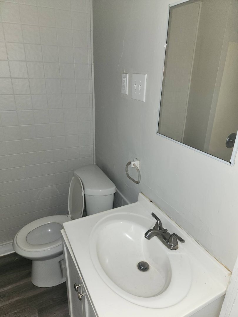 2793 E 125th St unit Lower – photo 3