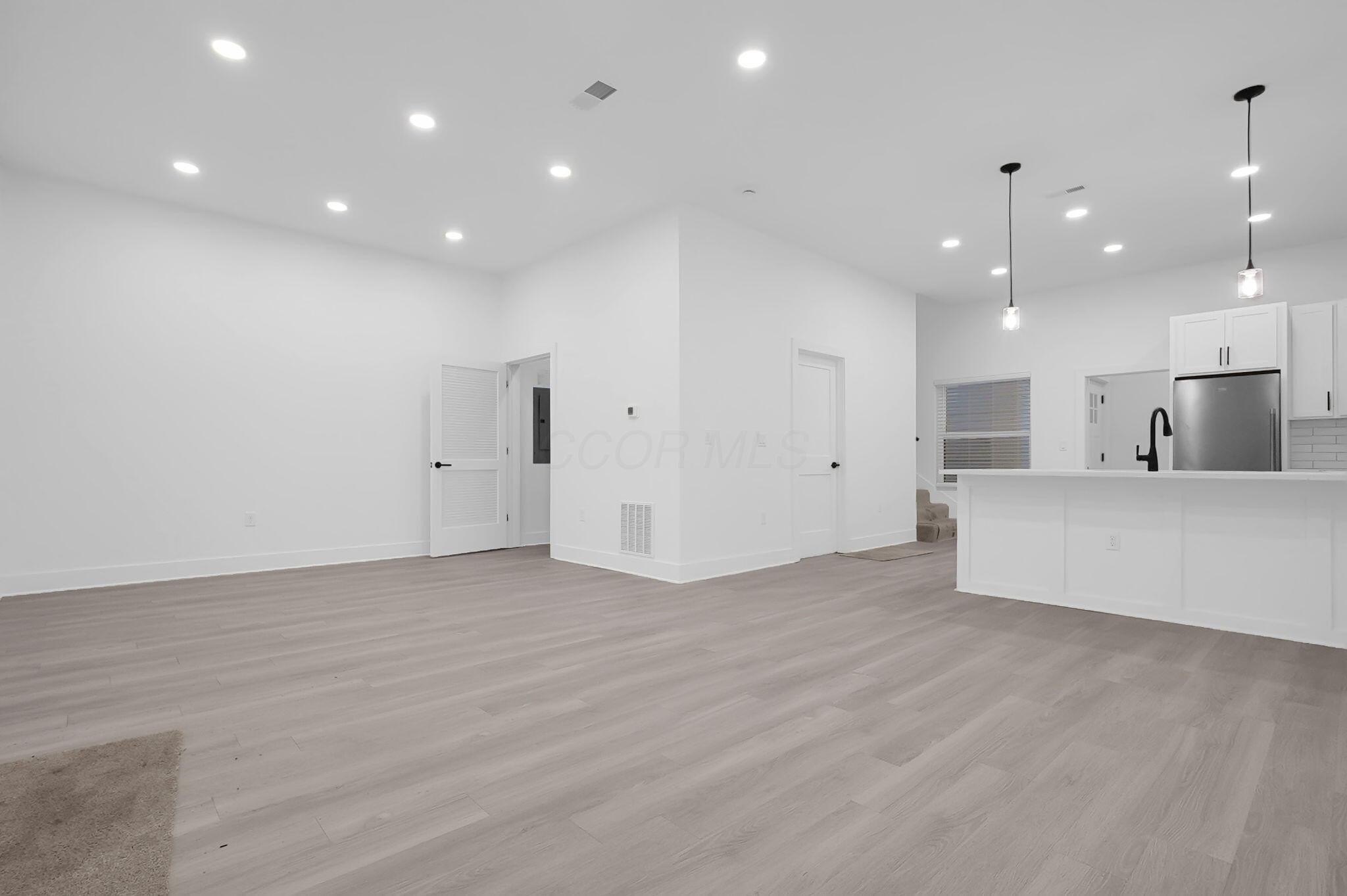 932 Wagner St – photo 2