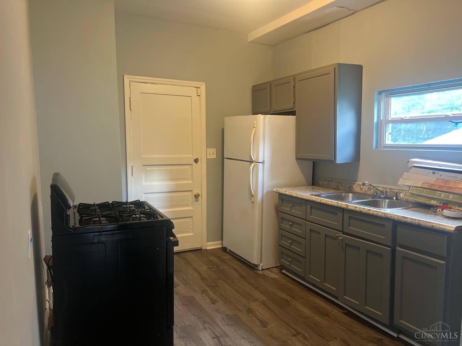 737 Wells St – photo 4
