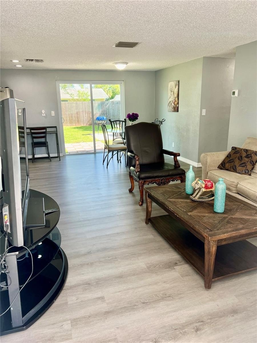 3405 Wilson Dr – photo 3