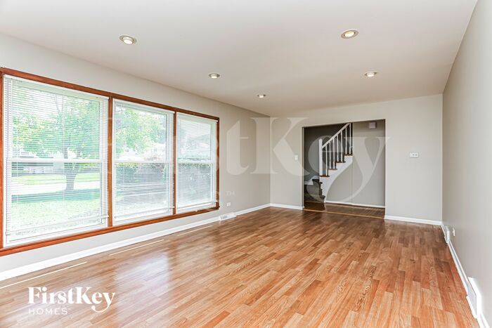 15906 Avalon Ave – photo 3