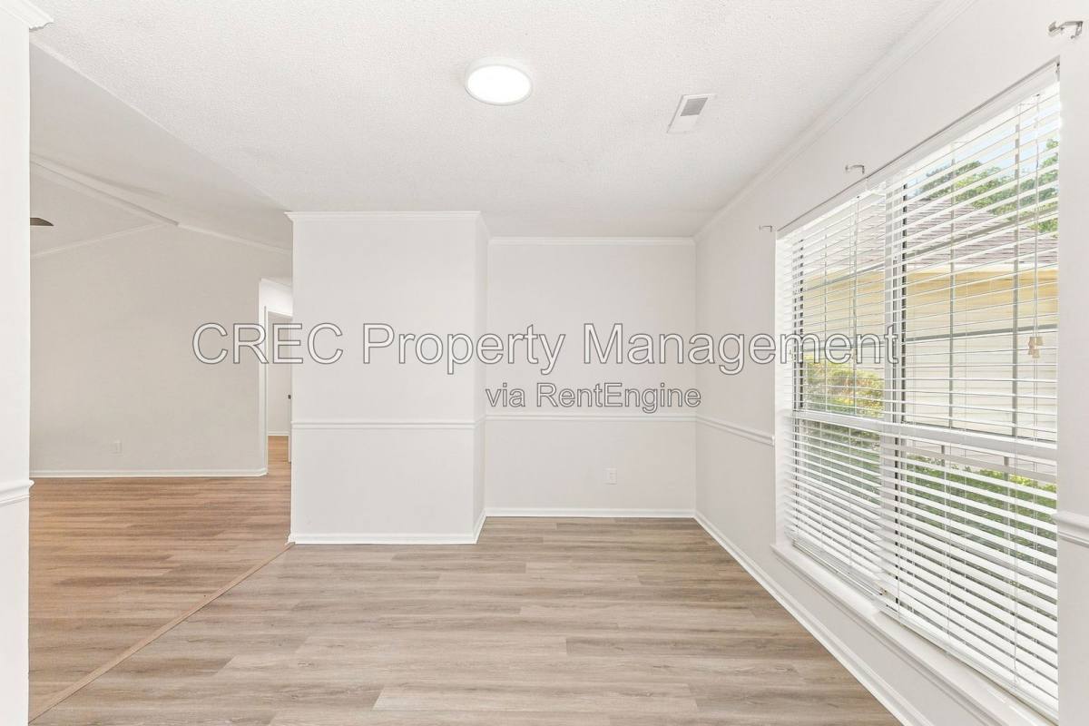 136 Chandler Dr – photo 5