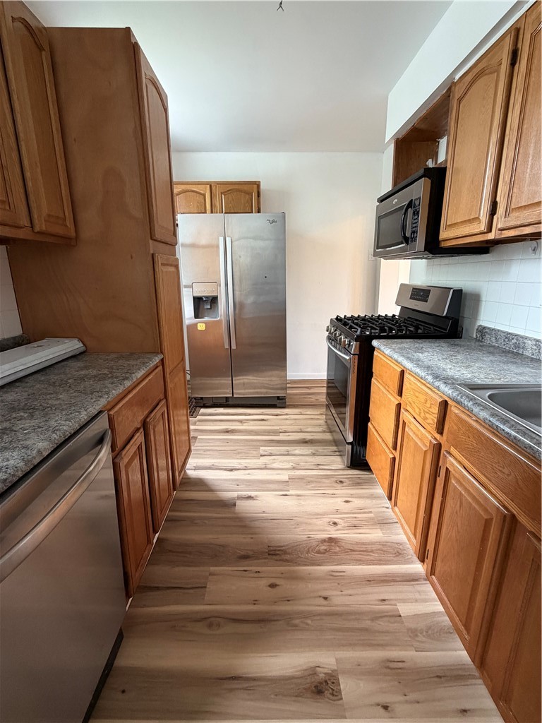 467 Reno St – photo 5
