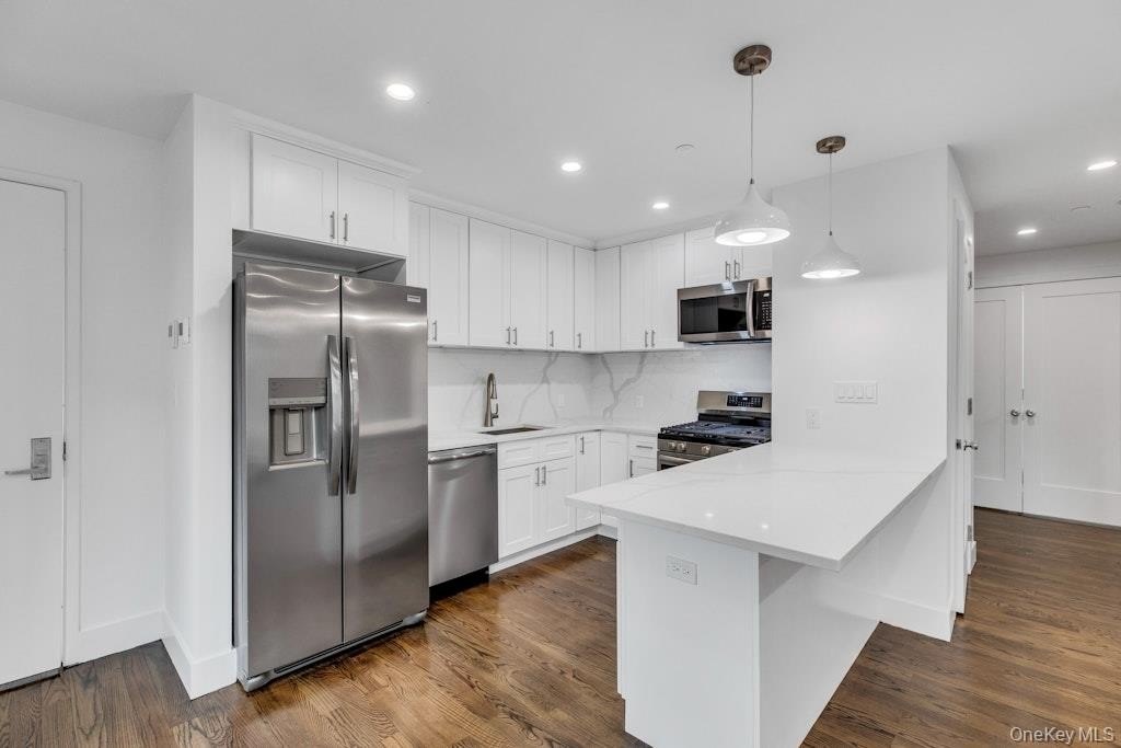 1431 Old Northern Blvd #4 – photo 3