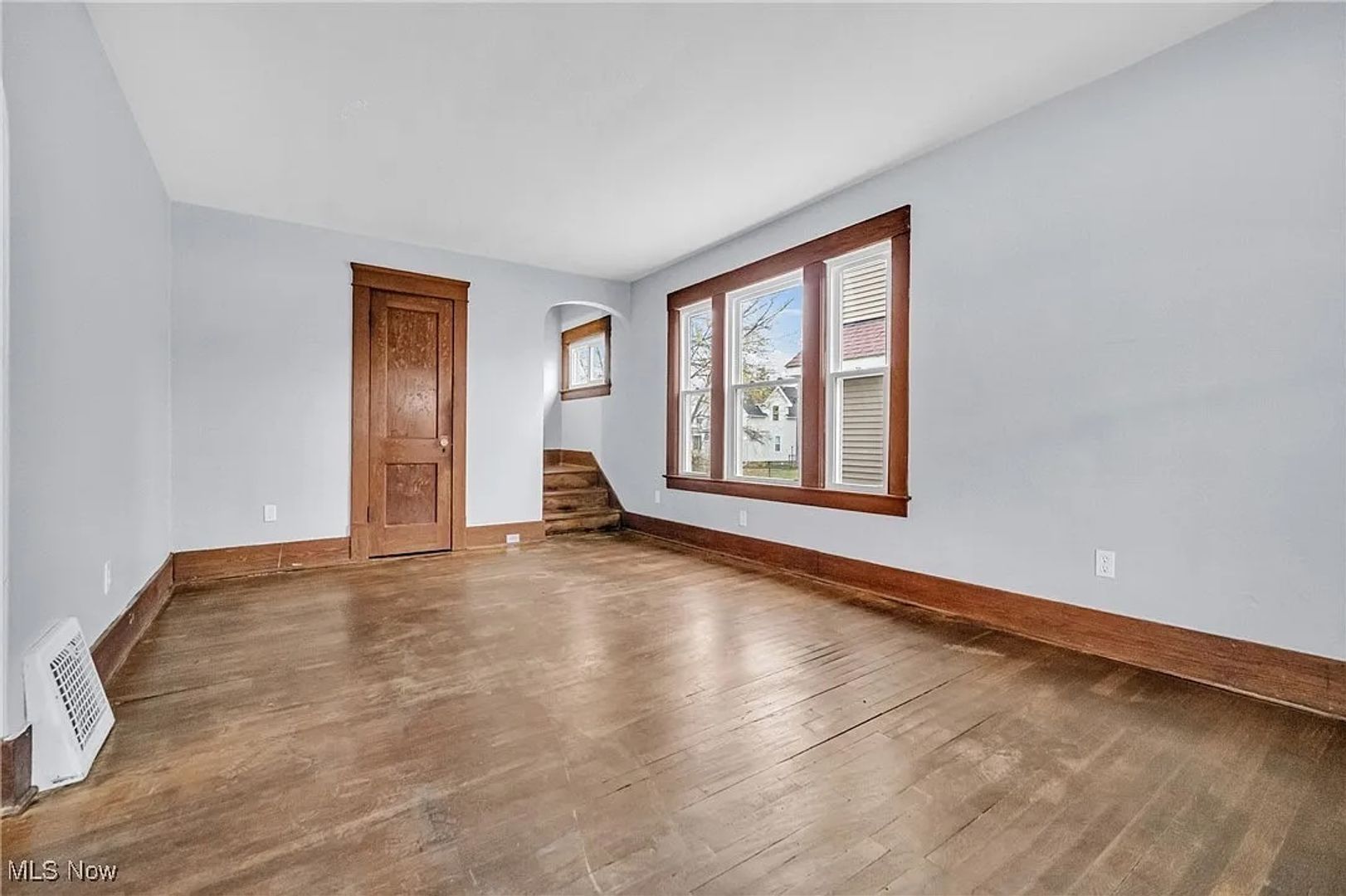 412 W 28th St – photo 3