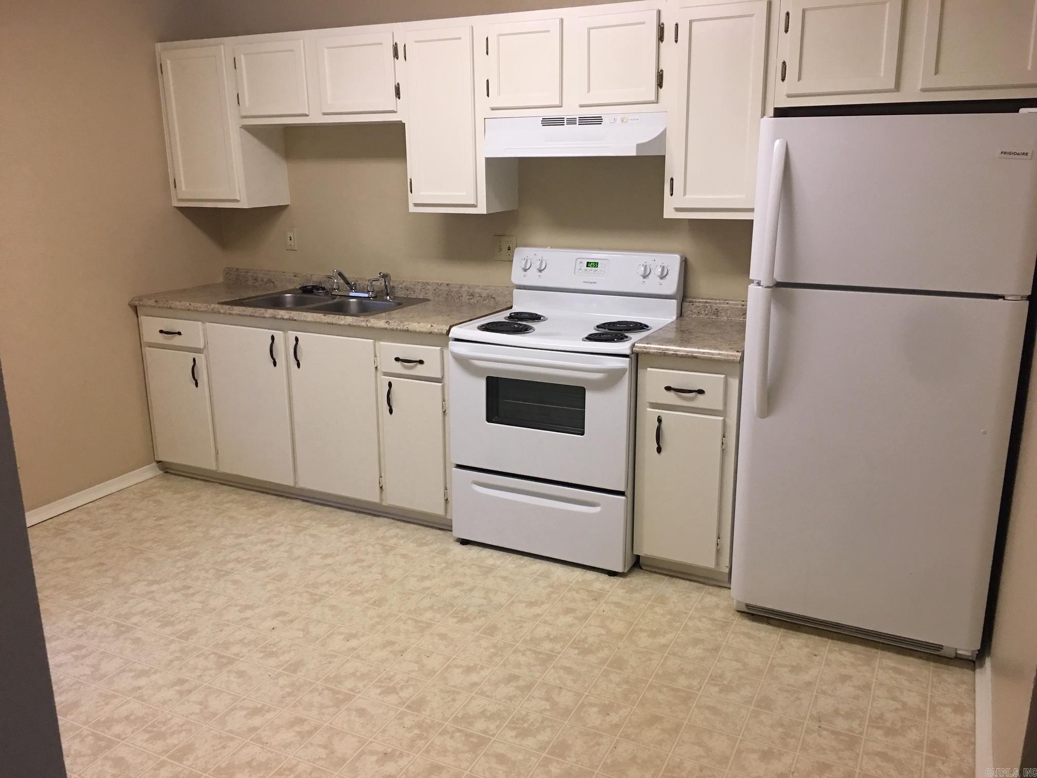 820 Columbia Ave – photo 5