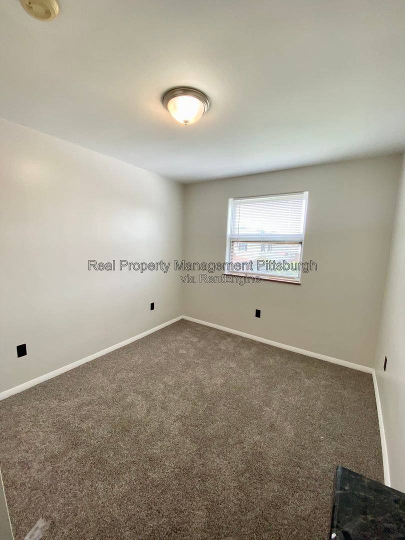 7209 Front River Rd unit 3 – photo 3
