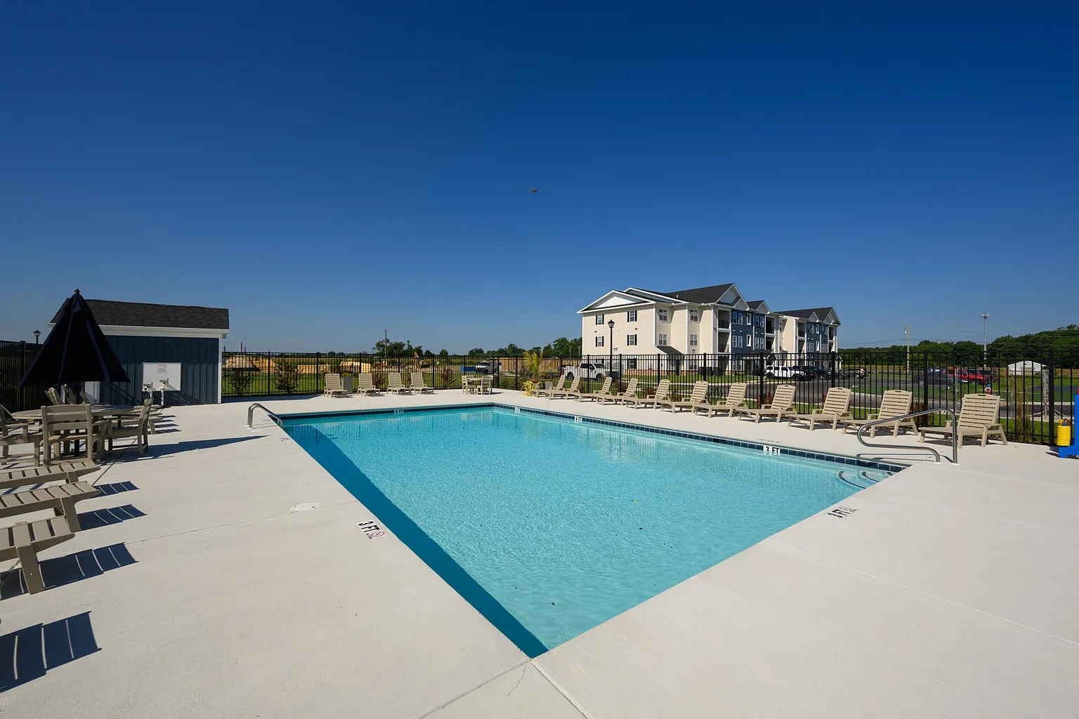 Riverside Apartments – photo 3
