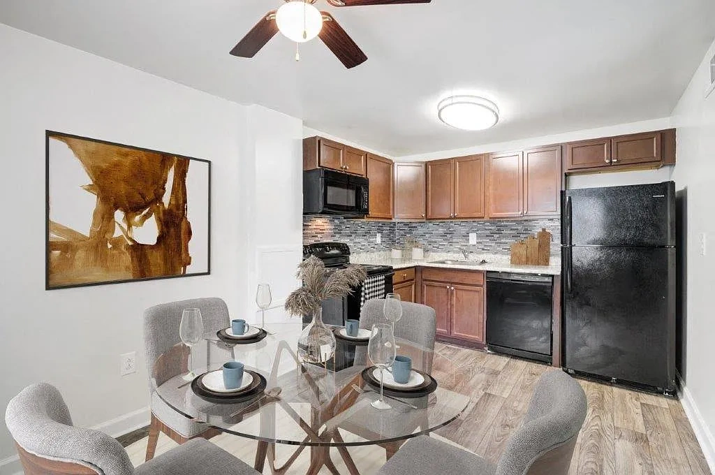 Mapleton Square Apartment Homes – photo 1