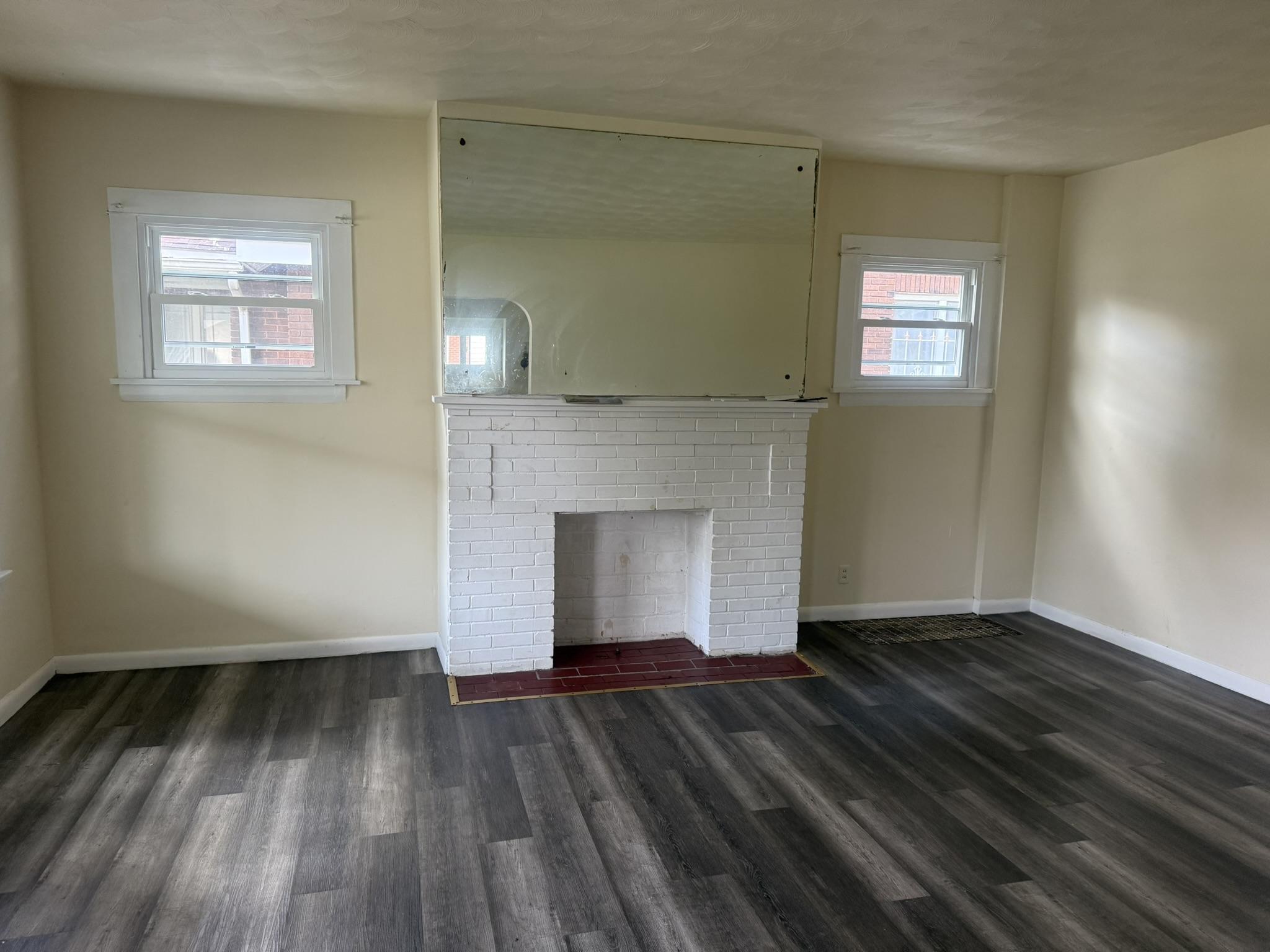 33 W Judson Ave – photo 2