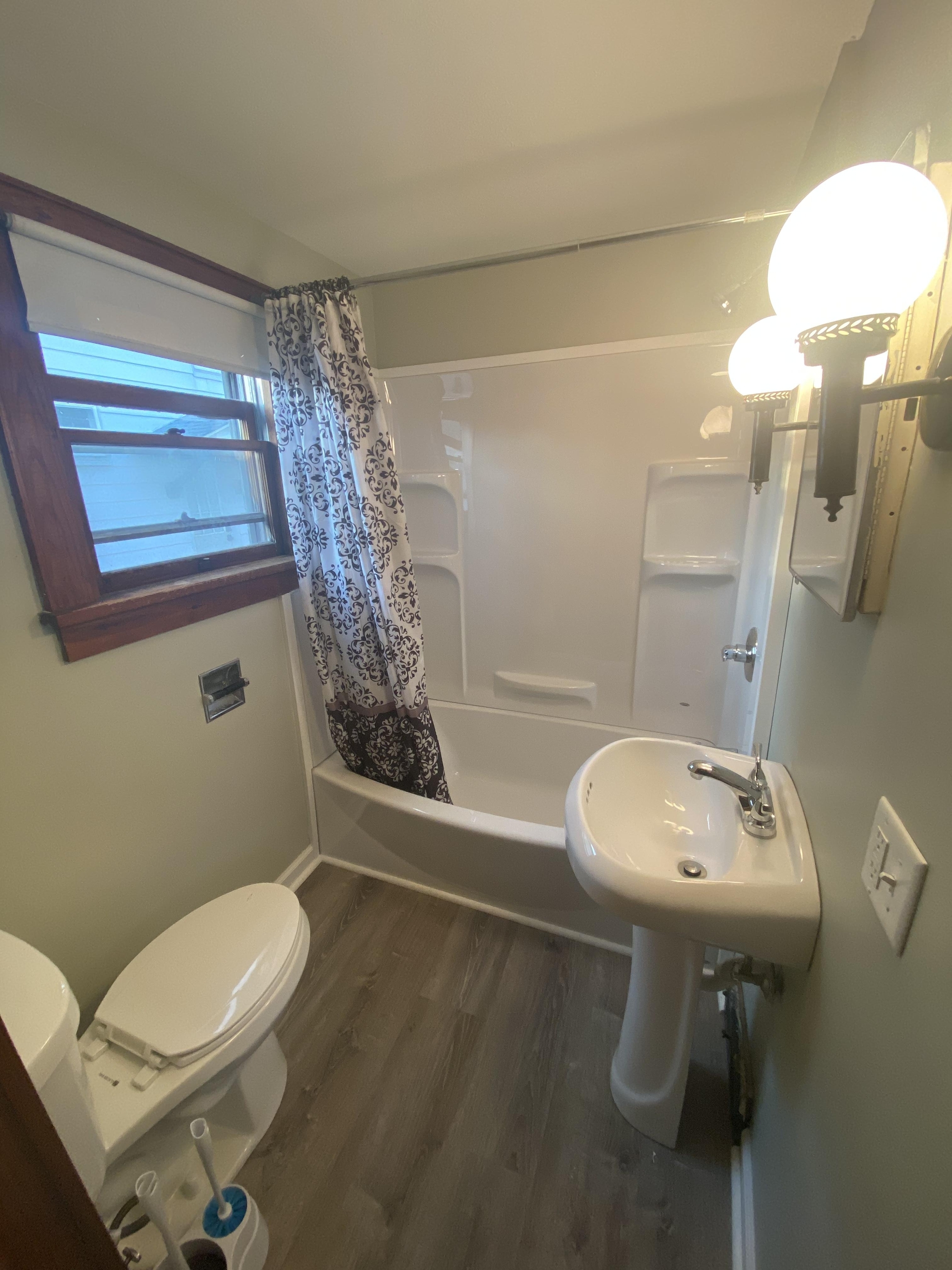 359 E Ohio Ave – photo 2